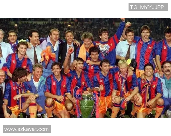 足球明星璀璨年代的传奇故事与辉煌瞬间回顾